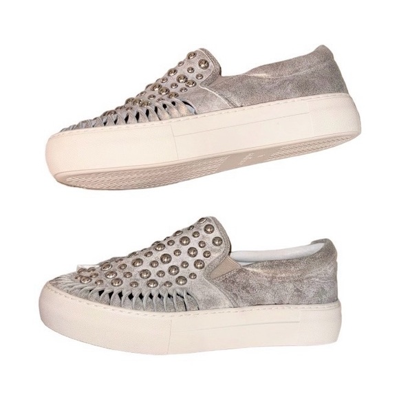 Wrn1X NYC J SLIDES Stud metallic gold leather sneakers women’s shoes size 7.5 - Picture 8 of 17